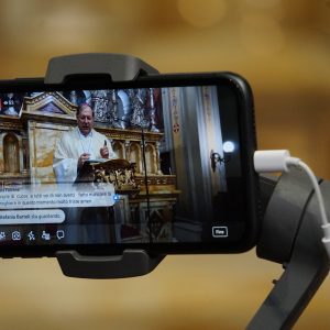 Ascoltare con l’orecchio del cuore | Messaggio del Papa 56ª Giornata Mondiale delle Comunicazioni Sociali