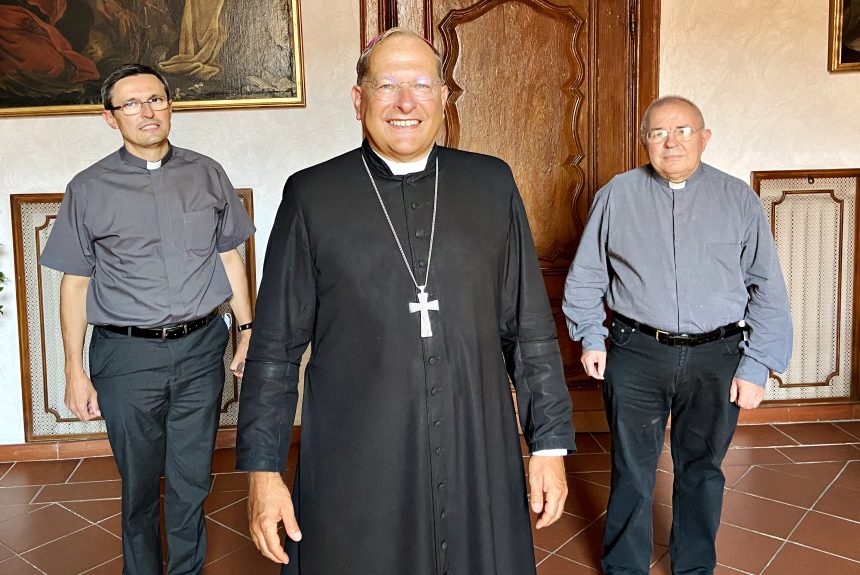 Cambia il vicario generale: da don Vittorio a don Gianni